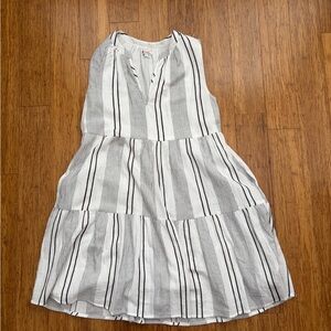 Sundry Black and White Striped Dress w/pockets. Fully Lined